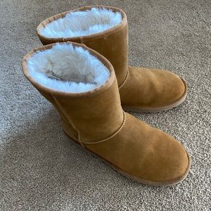 Koolaburra by Ugg boots